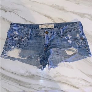 A&F✨Embroidered Cutoff Denim Shorts | 4 (27)